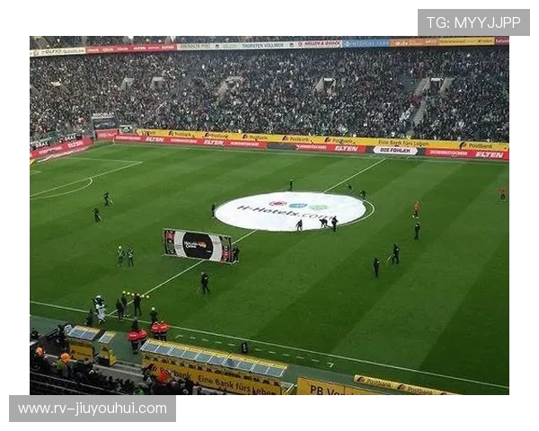 《探索戒指盒子足球的创意玩法与文化价值：新兴运动的魅力与发展》